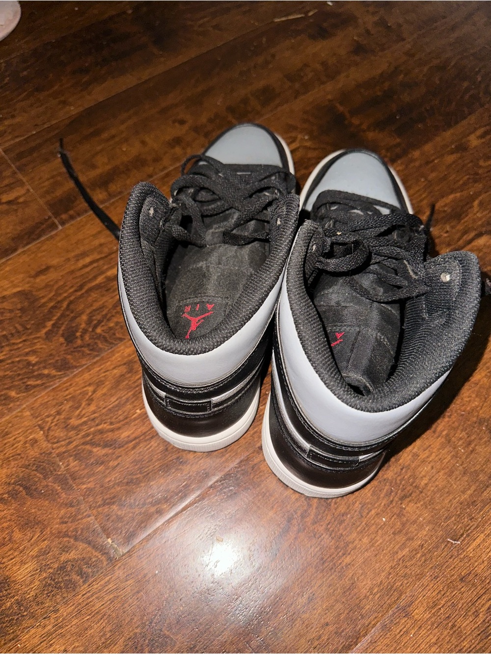 Air Jordan Retro Men's Black and Gray High-Top Sneakers - Classic Athletic Style - Picture 9 of 11